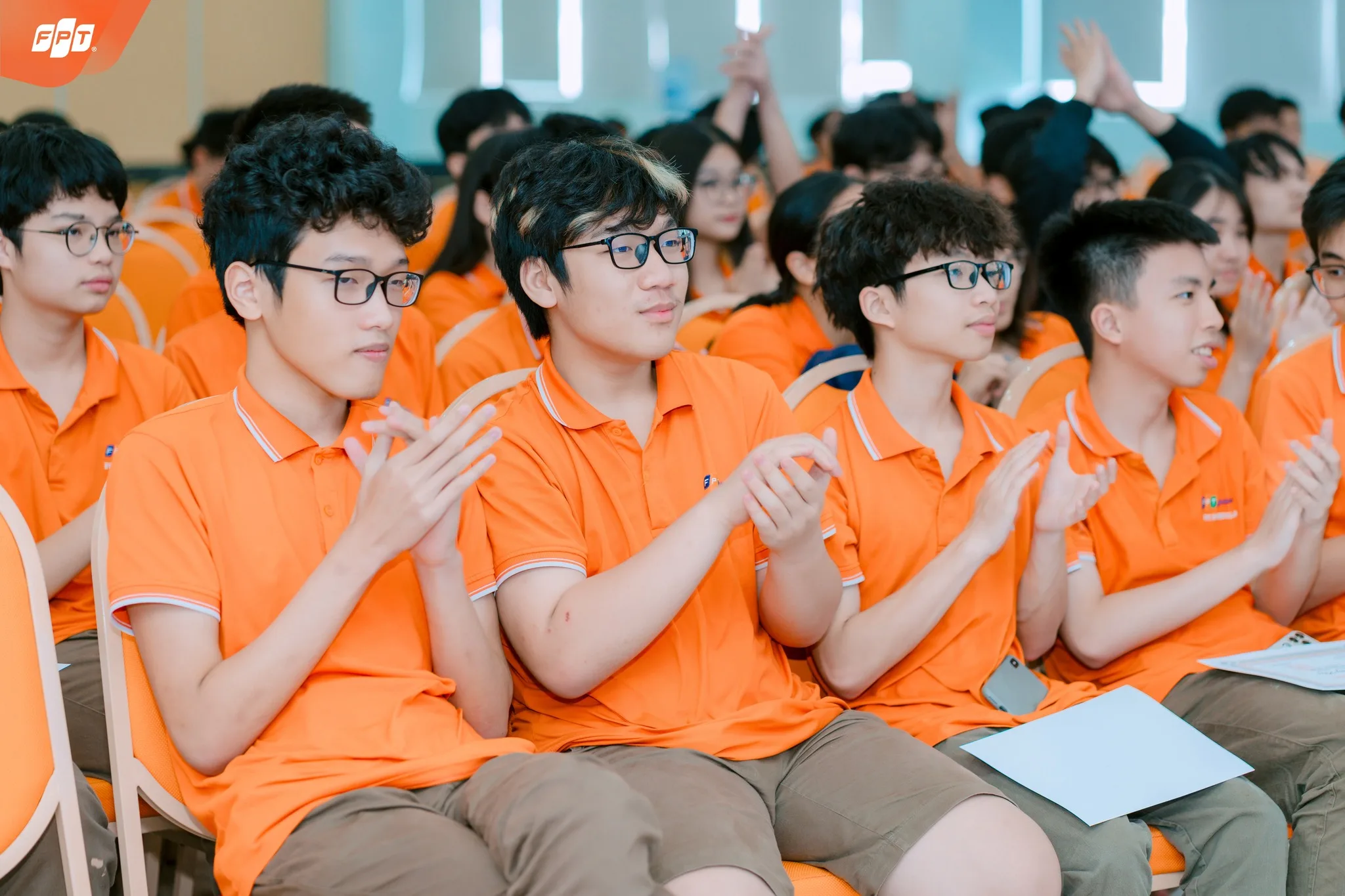8 Cách Kiểm Soát Cảm Xúc Hiệu Quả Giúp Bạn Làm Chủ Bản Thân Mỗi Ngày - FPT Education Cách kiểm soát cảm xúc