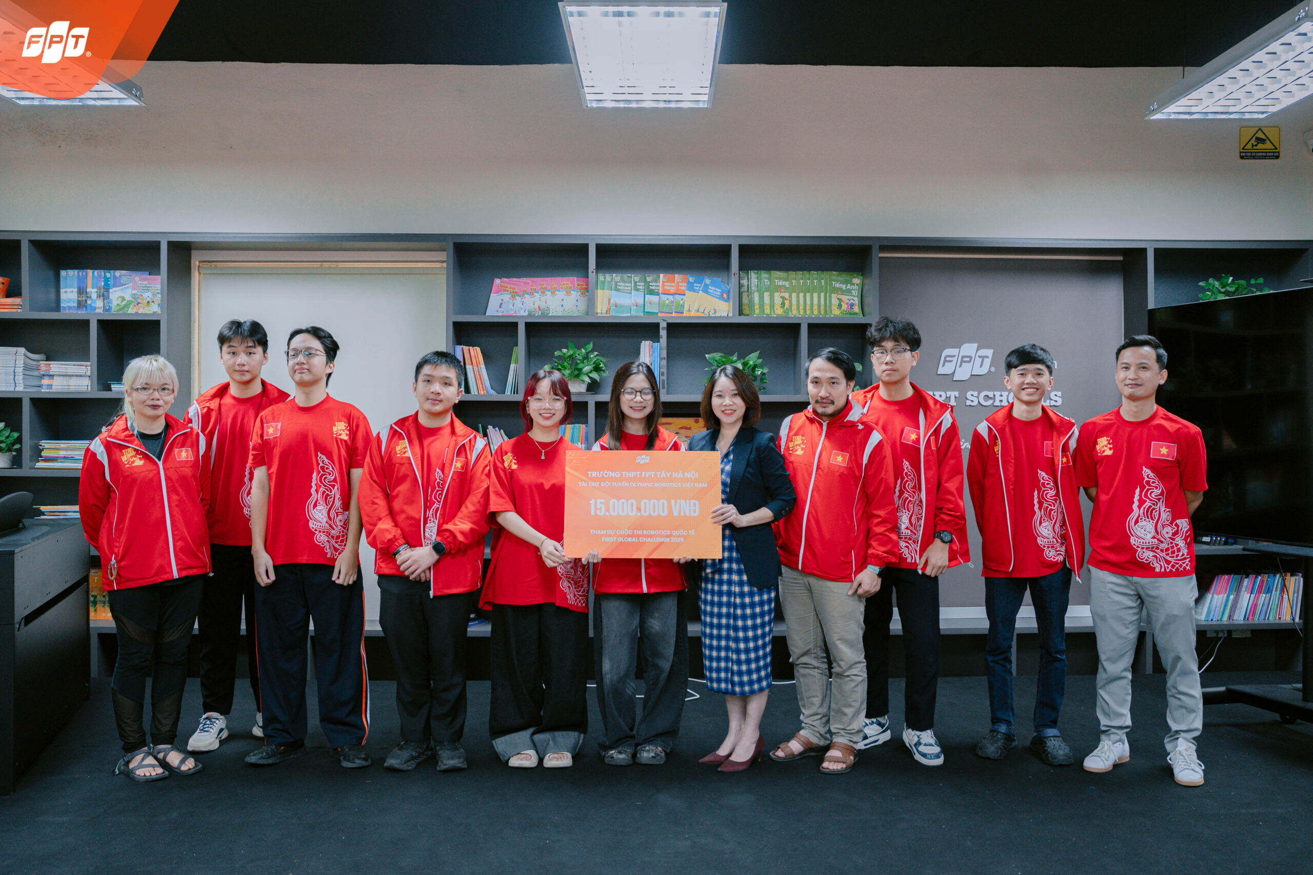 FPT Schools tiếp lửa xuất quân cho đội tuyển First Global Challenge Việt Nam - FPT Education FPT Schools tiếp lửa xuất quân cho đội tuyển First Global Challenge Việt Nam | FPT Schools