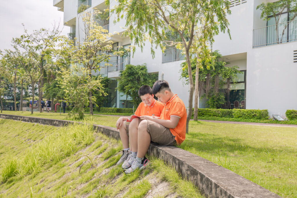 Các dấu hiệu nhận biết bé trai bước vào giai đoạn dậy thì