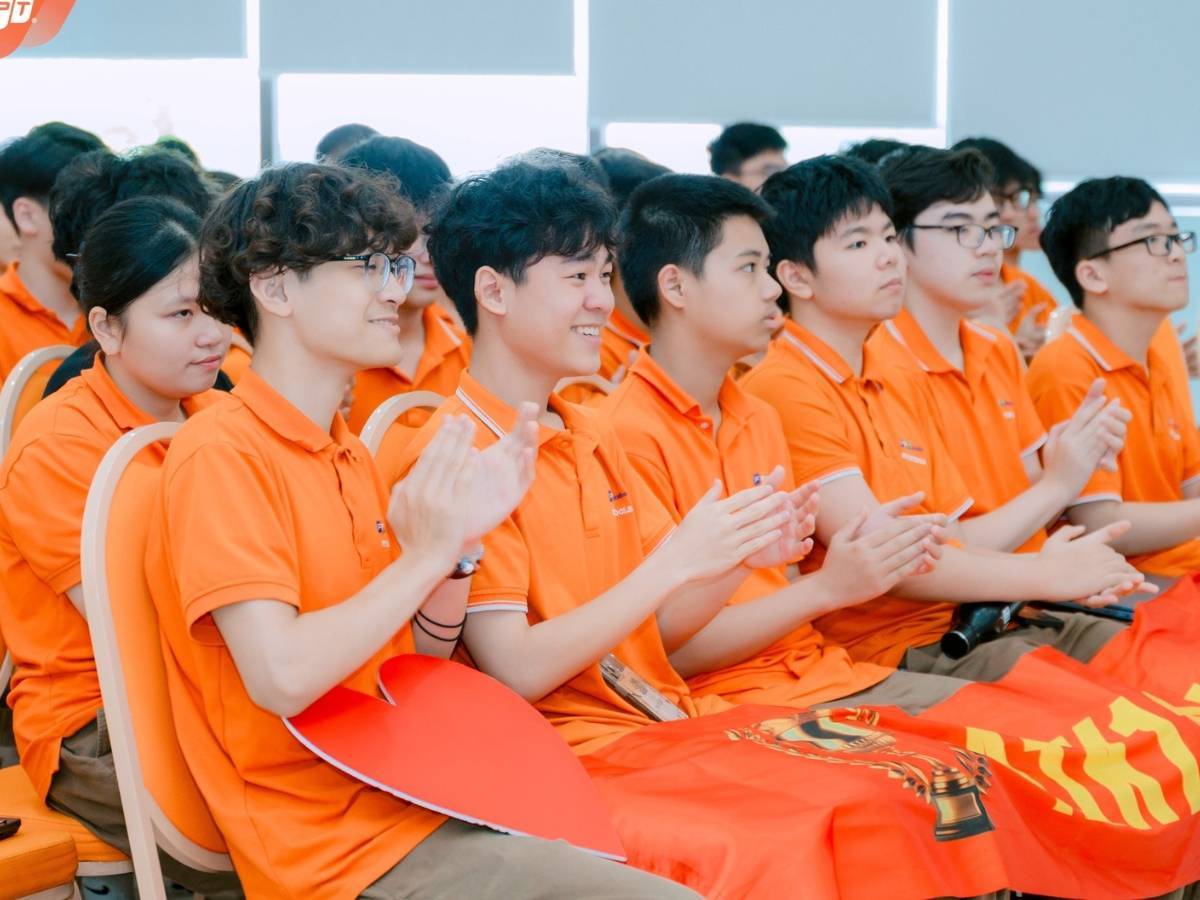 Các nền tảng phổ biến trẻ hay sử dụng và những mối nguy ẩn - Bảo vệ con trên mạng