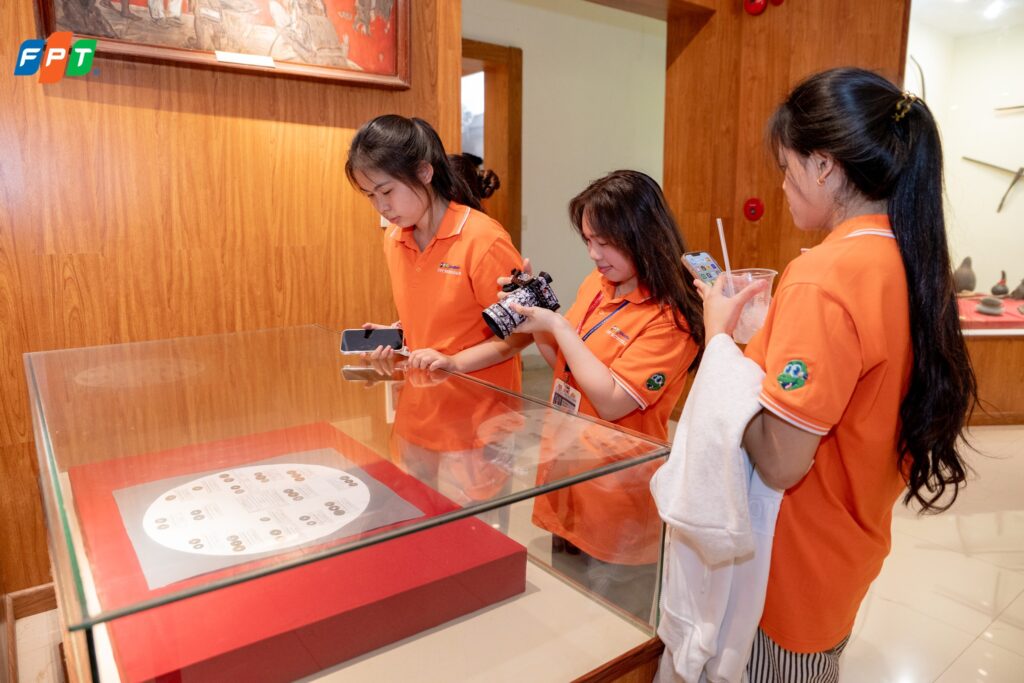 Các ngành khoa học xã hội và nhân văn