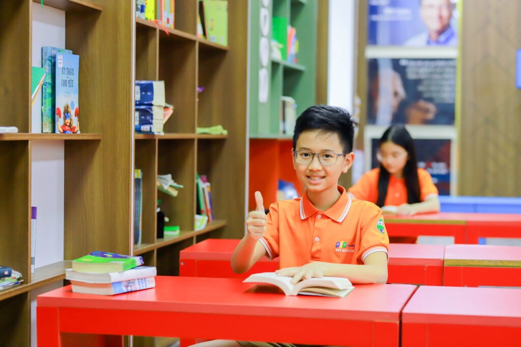 Cách cha mẹ đồng hành cùng con trai trong tuổi dậy thì