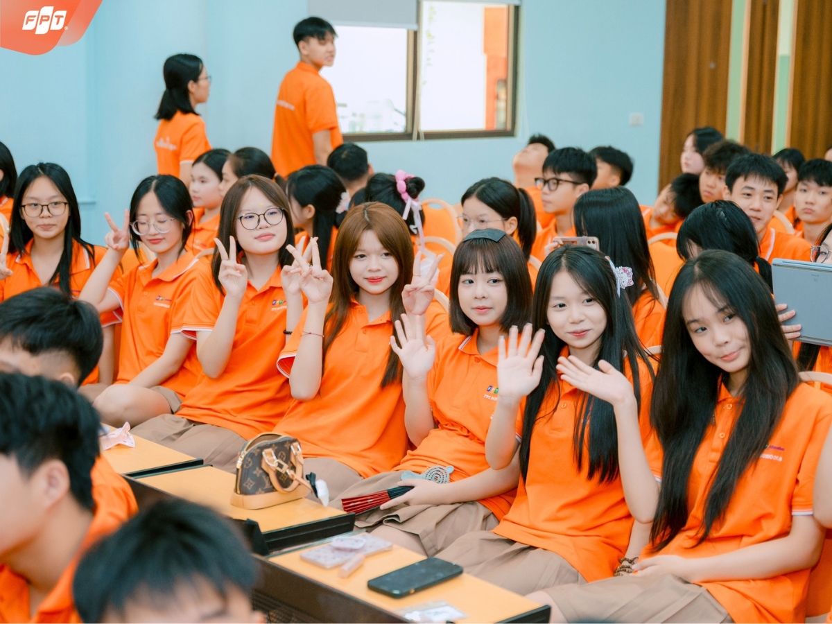 Cải thiện kỹ năng lãnh đạo và teamwork - kỹ năng nói trước đám đông