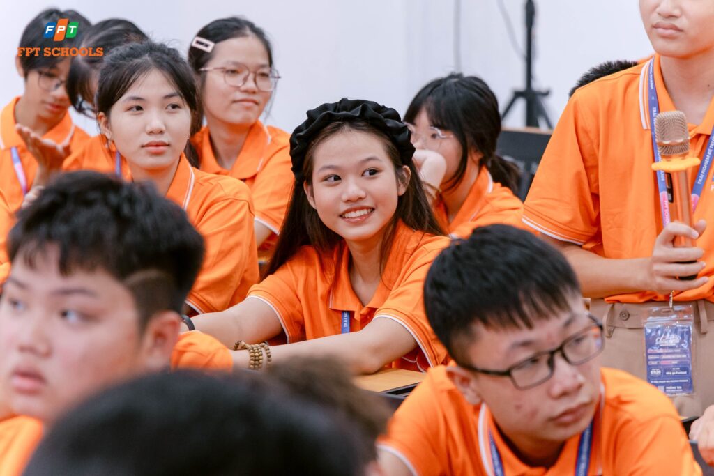 Đắp dưa chuột hoặc nha đam làm dịu da và giảm viêm