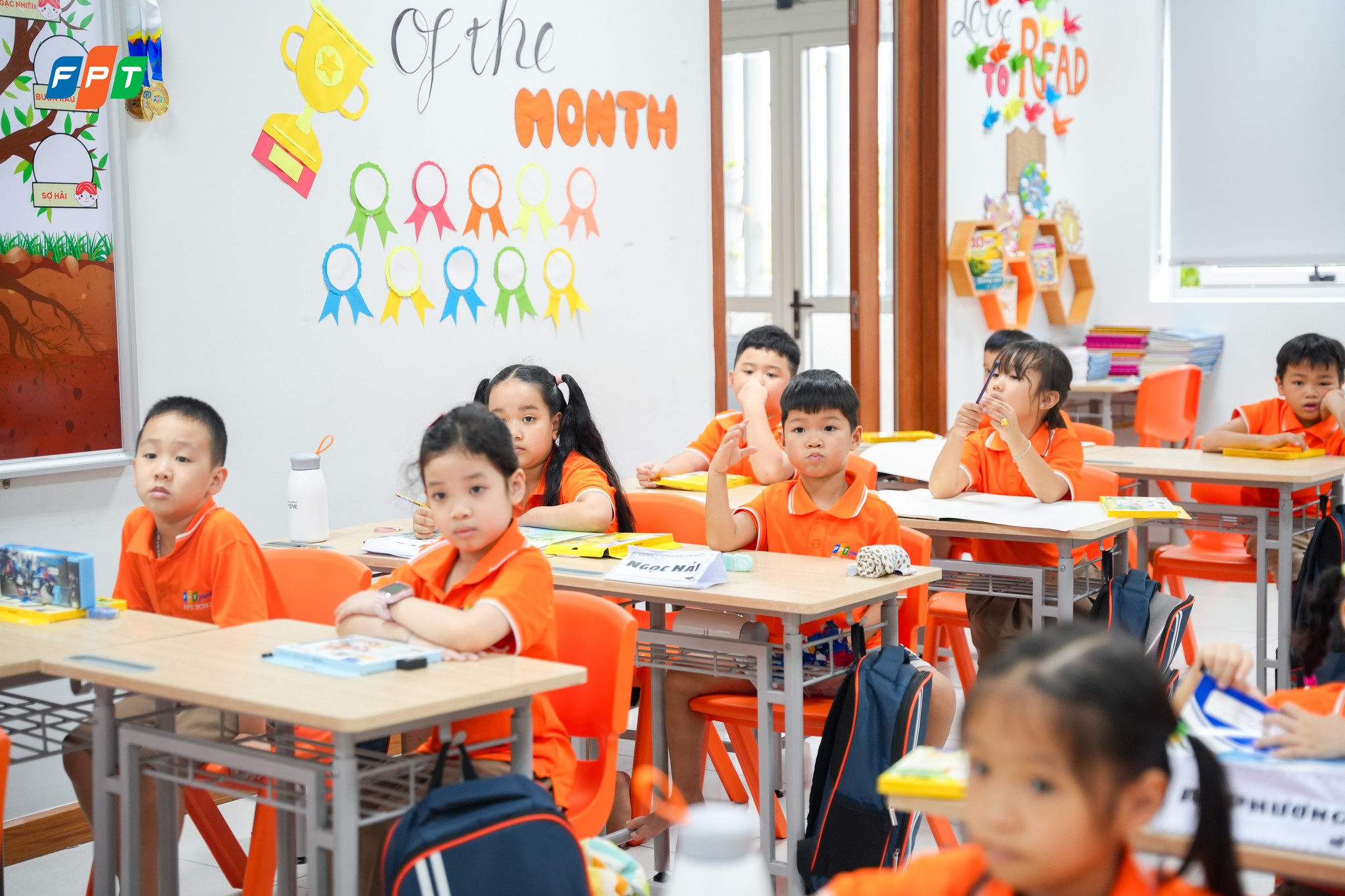 Đồ dùng học tập gồm những gì? Những lưu ý khi lựa chọn đồ dùng học tâp - FPT Education Đồ Dùng Học Tập Gồm Những Gì