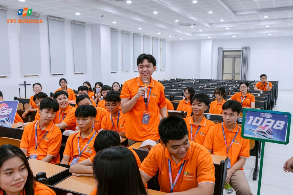 Hình thức thảo luận nhóm và tranh luận