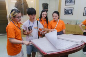 Khối Toán Sử Địa thi ngành gì Cơ hội việc làm ra sao