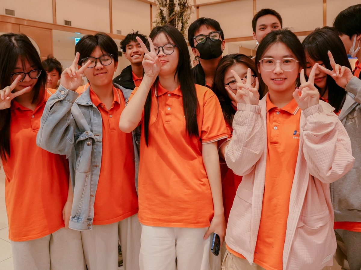 Không kiểm soát được ngôn ngữ cơ thể - kỹ năng nói trước đám đông