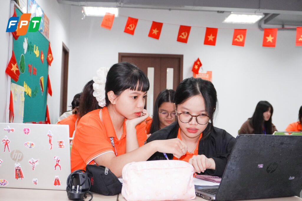 Liên tục học hỏi và cập nhật các xu hướng thiết kế mới