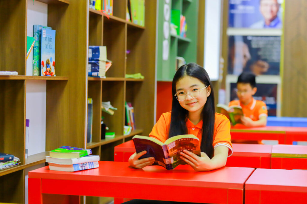 Danh sách 10 đồ dùng học tập lớp 2 không thể thiếu cho các bé - FPT Education Lý do nên đầu tư đầy đủ đồ dùng học tập