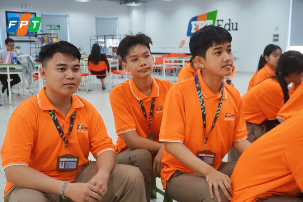 Lý do nên học ngành Logistics 