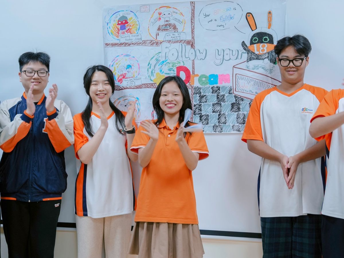 Mẹo ôn tập bằng flashcard hoặc bảng timeline - cách học lịch sử hiệu quả