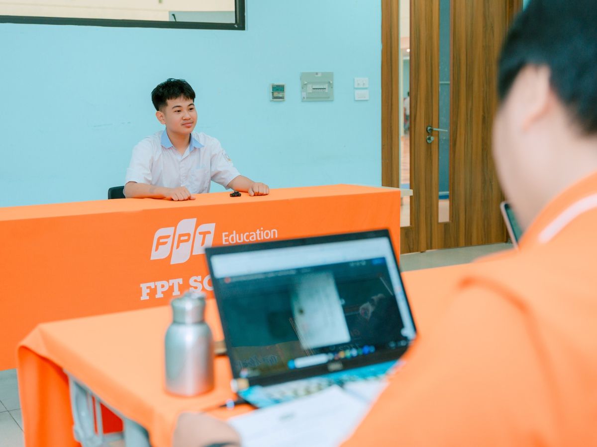 Phụ thuộc quá nhiều vào giáo viên, thiếu tính chủ động - Kỹ năng học online hiệu quả