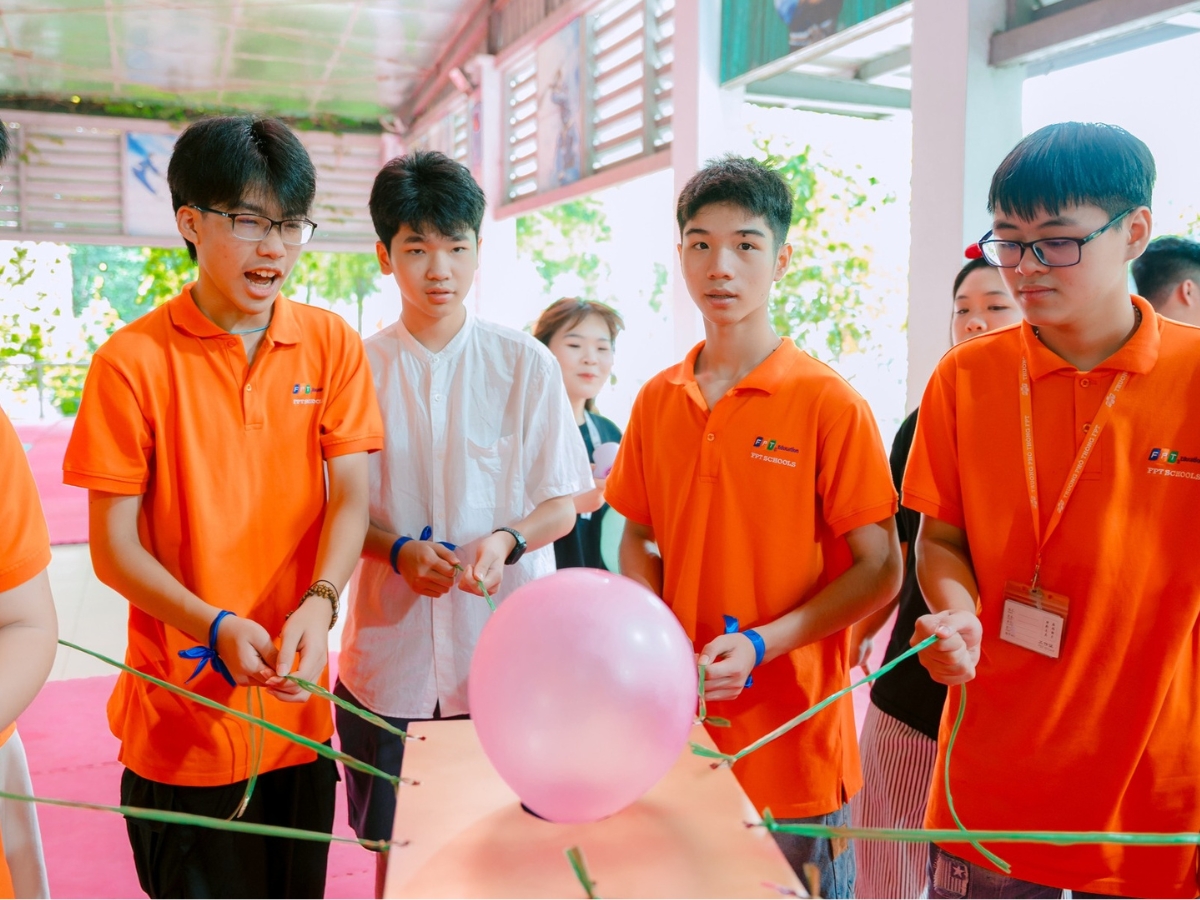 Rèn luyện ngôn ngữ cơ thể tích cực - Kỹ năng giao tiếp là gì