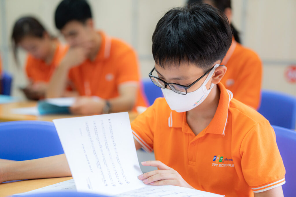 Sai lầm phổ biến của cha mẹ khi bé trai tới tuổi dậy thì