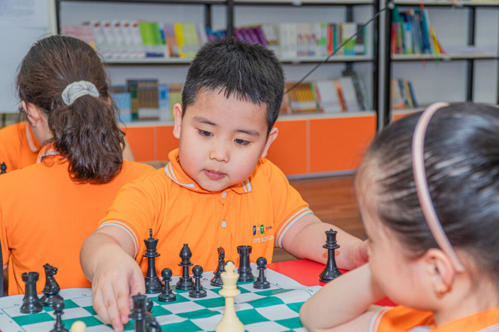 Sử dụng phương pháp tương tác, trò chơi nhằm kích thích sự tham gia