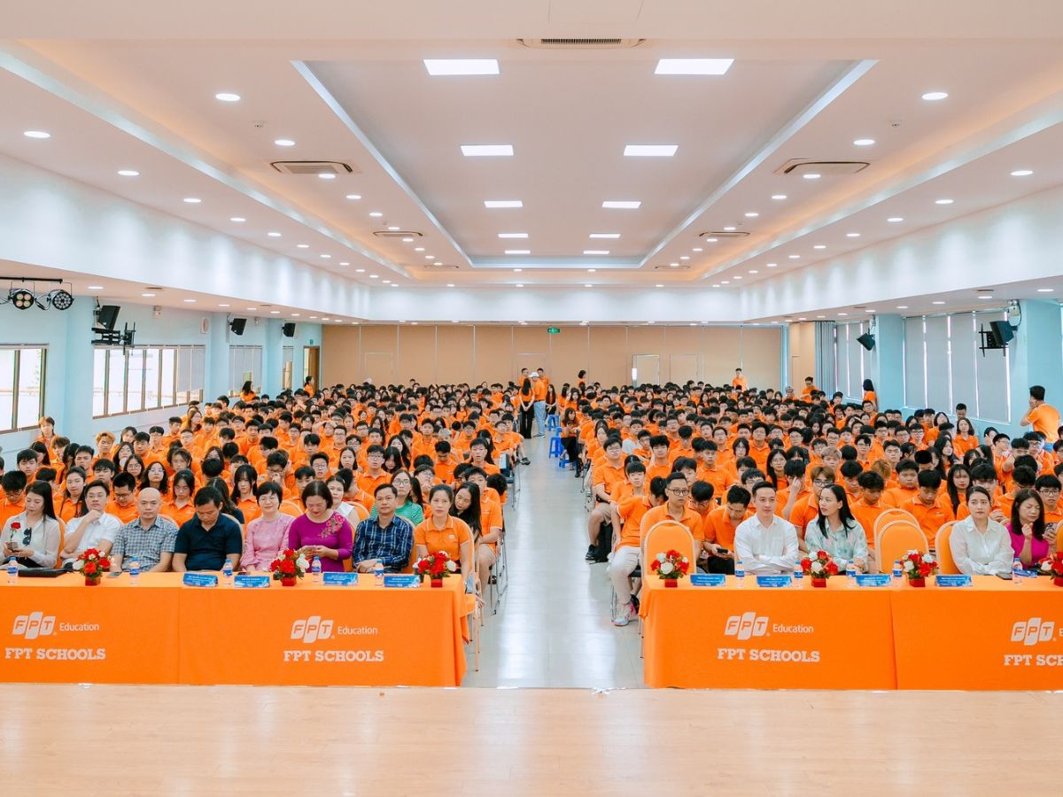 Tài liệu luyện TOEIC Listening được khuyên dùng