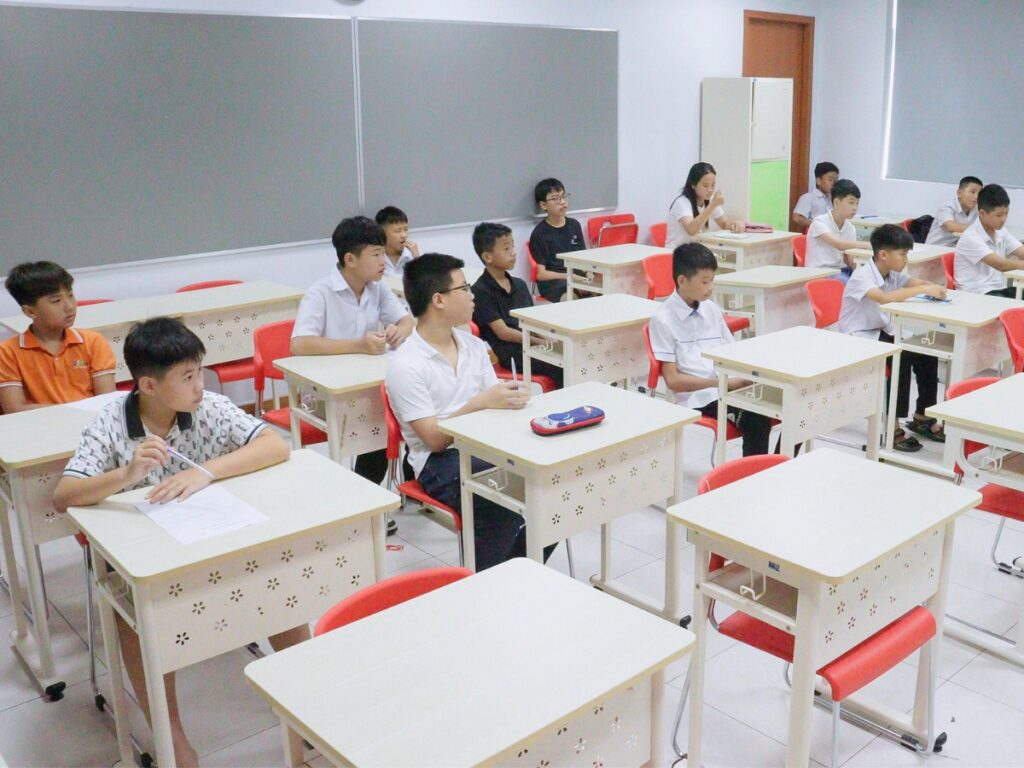 7 thói quen vàng giúp trẻ tự giác học tập chăm chỉ hằng ngày - FPT Education Tạo không gian học tập yên tĩnh, truyền cảm hứng