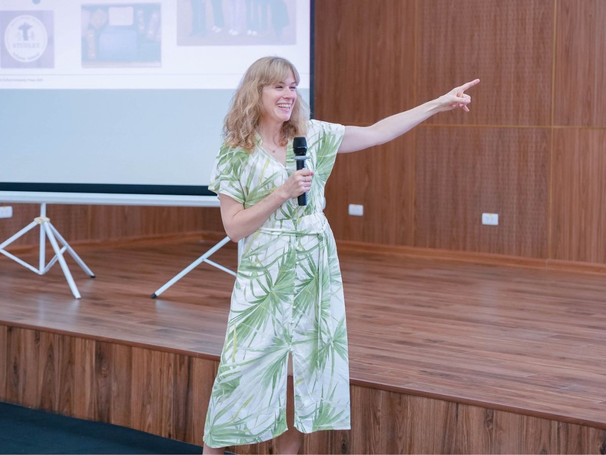 Tạo không gian học tập yên tĩnh và gọn gàng - làm thế nào để con tập trung hơn