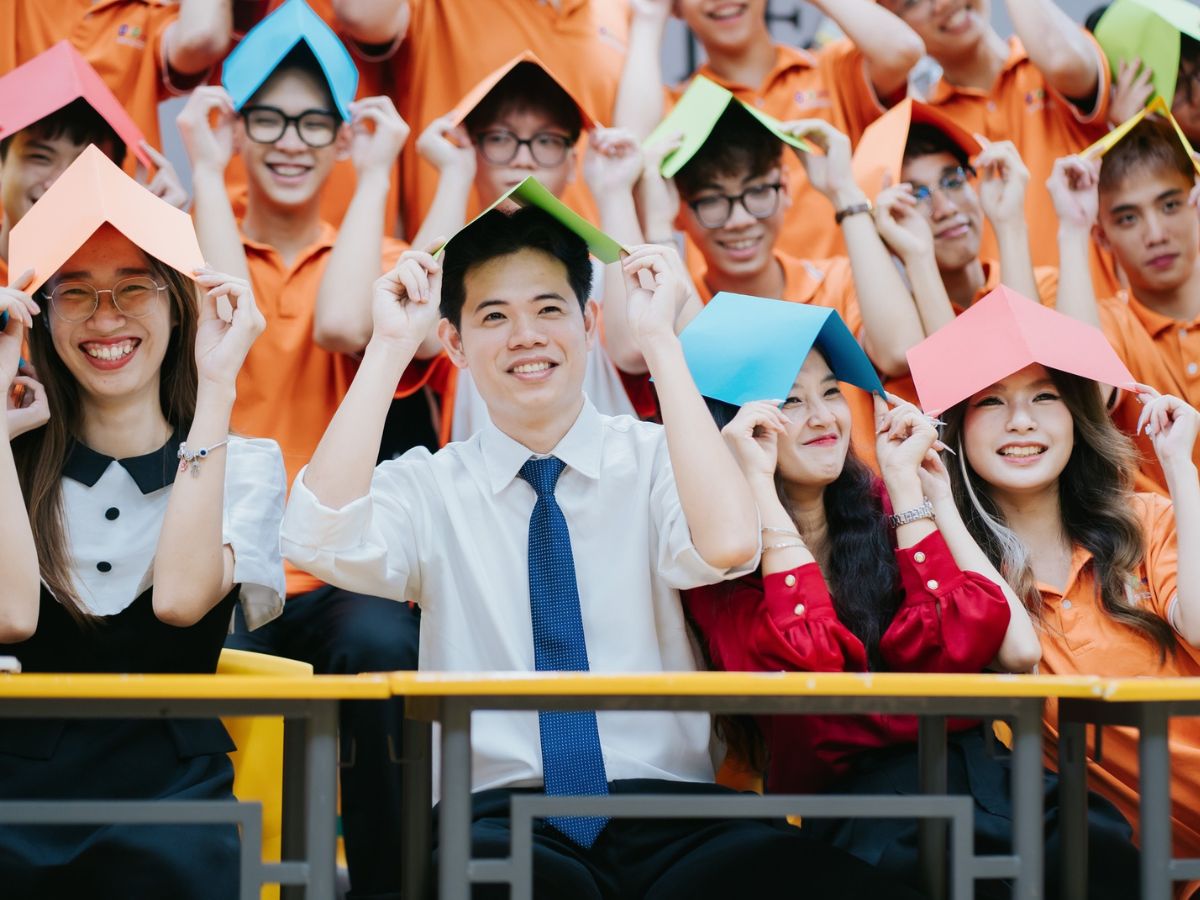 Tạo môi trường chia sẻ, sáng tạo và gắn kết - kỹ năng làm việc nhóm là gì