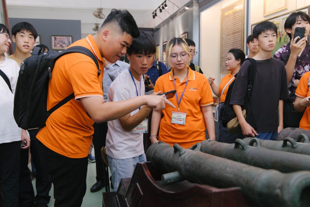 Tham khảo kỹ các tổ hợp môn xét tuyển của các trường