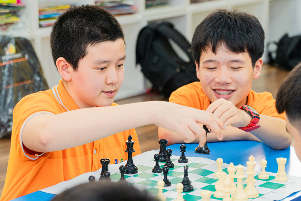 Thay đổi sinh lý ở giai đoạn dậy thì ở bé trai