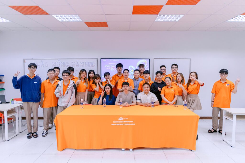 Thị trường việc làm và triển vọng phát triển