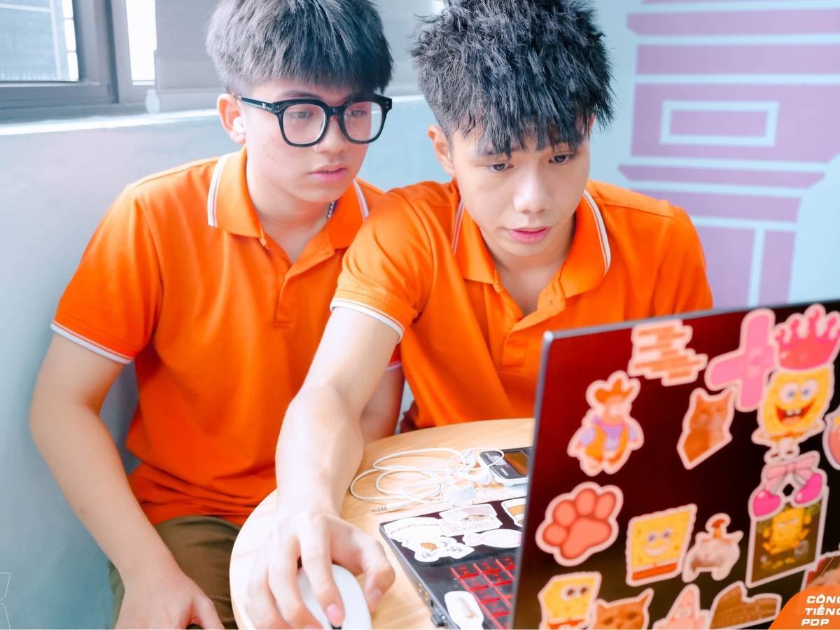 Thực trạng trẻ em sử dụng internet sớm - Bảo vệ con trên mạng