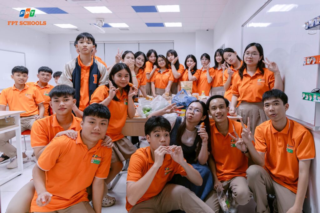 Tích lũy kinh nghiệm qua các hoạt động ngoại khóa, câu lạc bộ