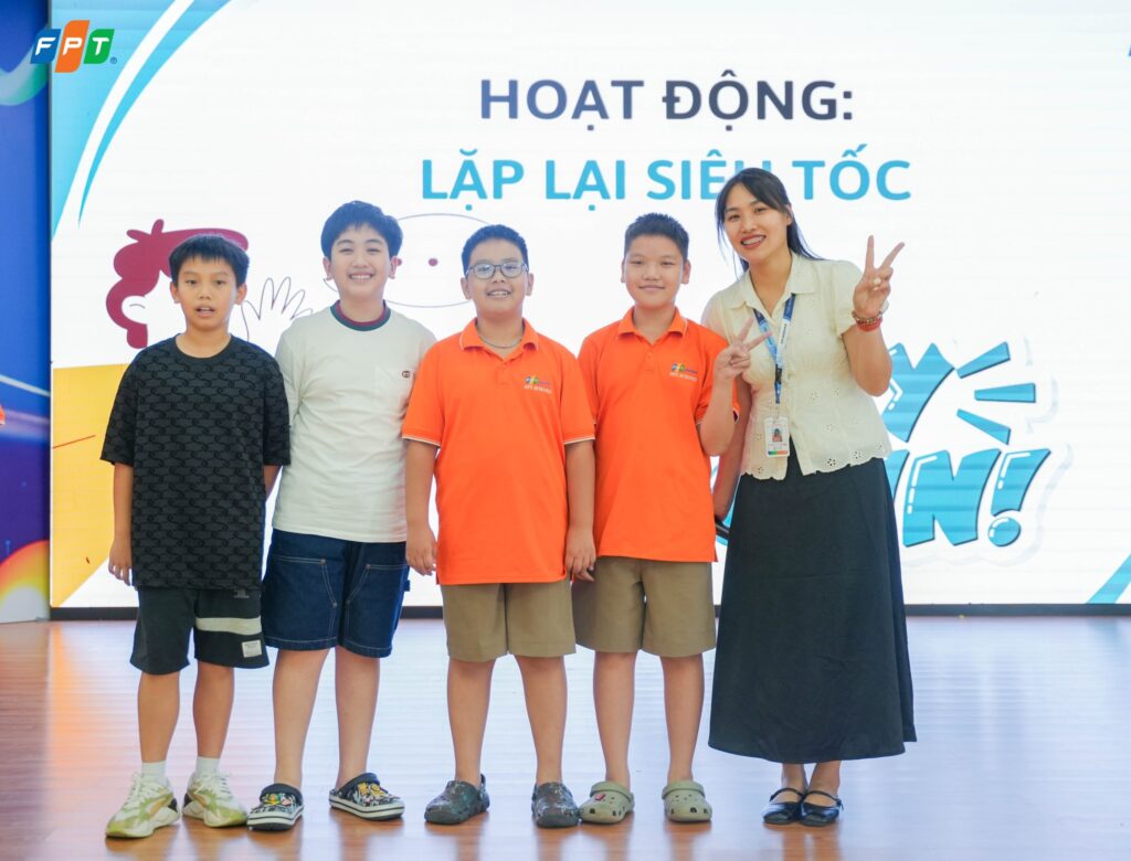 Tổ chức các hoạt động ngoại khóa