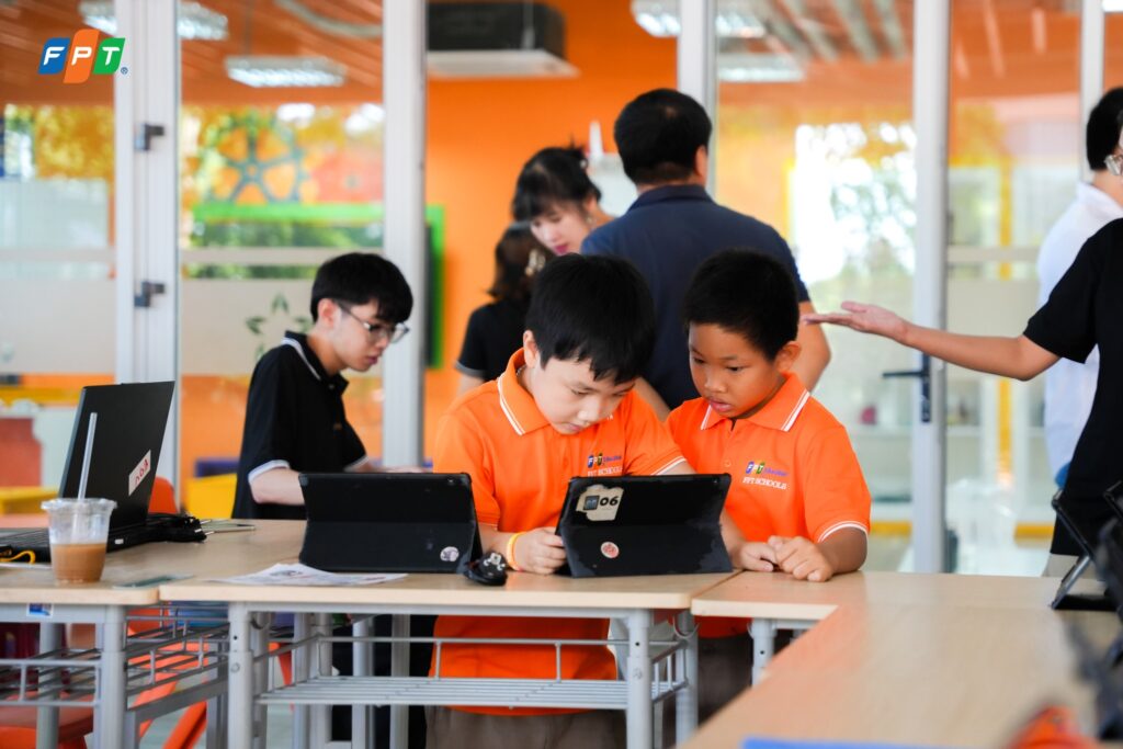 Trí Tuệ Nhân Tạo Là Gì? Ứng Dụng Của Trí Tuệ Nhân Tạo Trong Giáo Dục - FPT Education Ứng dụng trí tuệ nhân tạo trong sản xuất