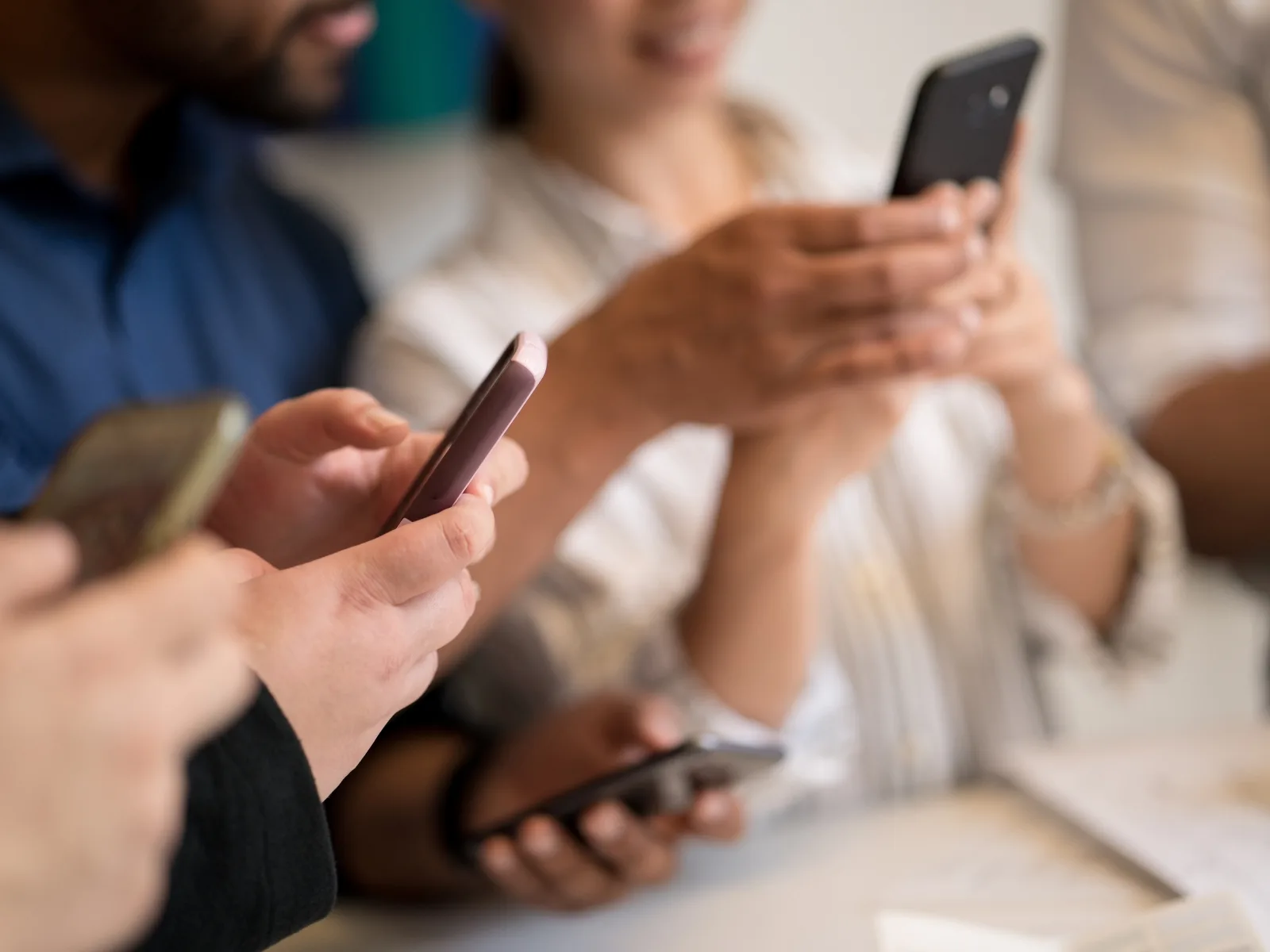 Bắt Nạt Trực Tuyến Là Gì? 10 Biện Pháp Đơn Giản Giúp Ngăn Chặn Hành Vi Này | FPT Schools