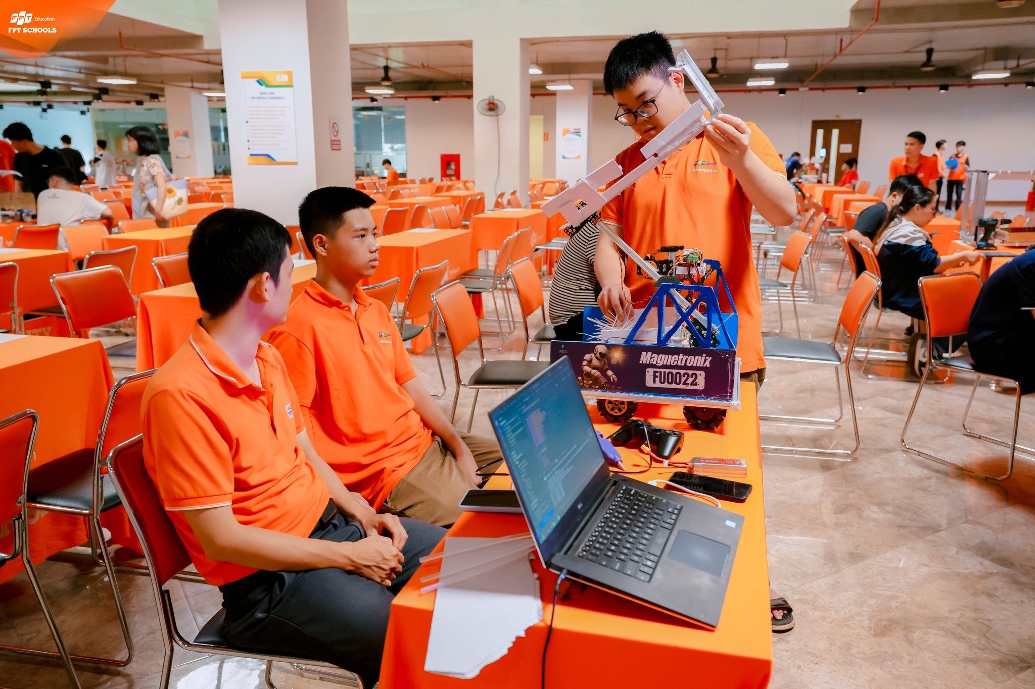 Các Sản Phẩm STEM Đơn Giản Giúp Trẻ Phát Triển Tư Duy Sáng Tạo