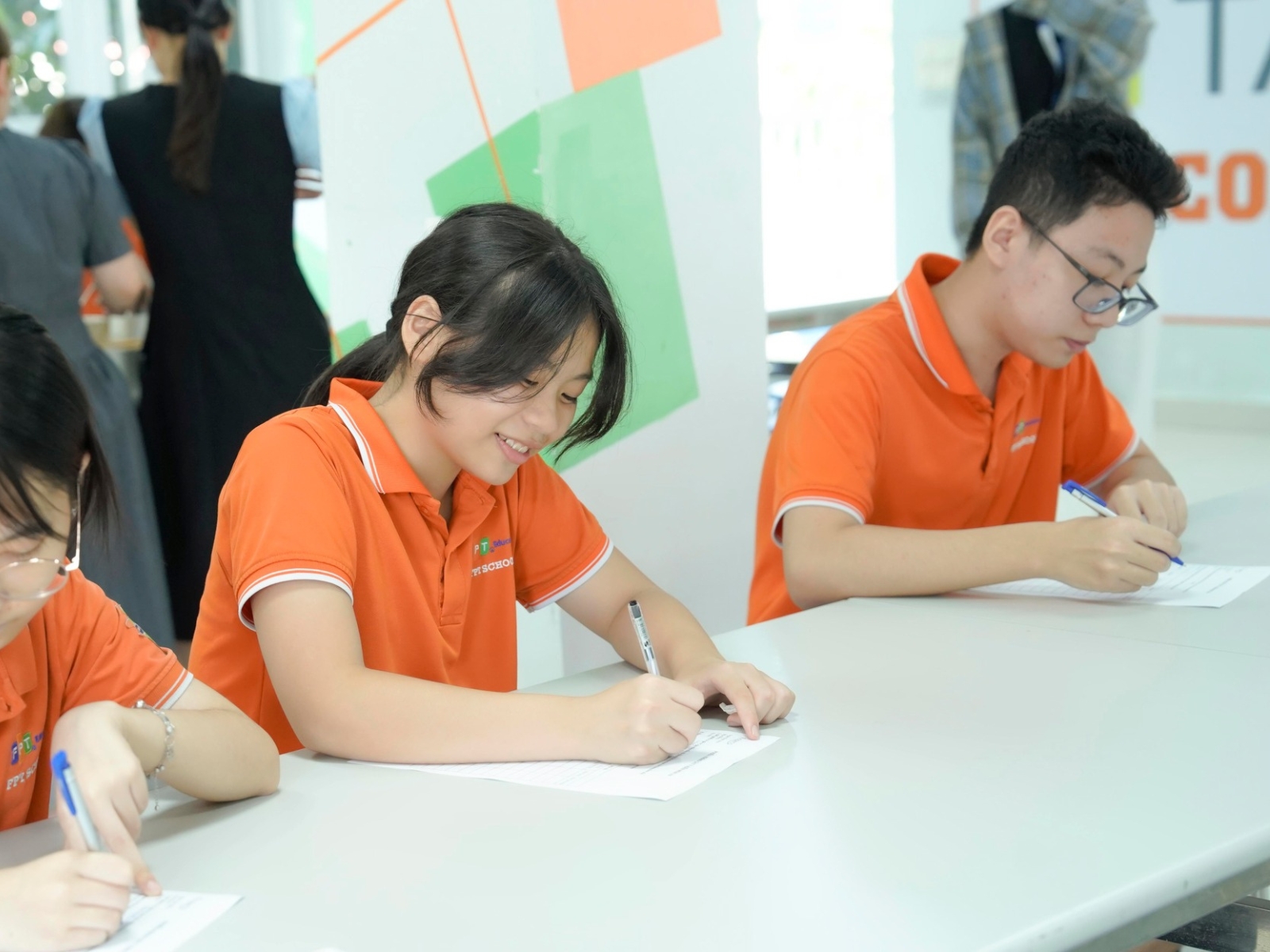 10 cách dạy trẻ tăng động giúp con bình tĩnh, tập trung và phát triển tích cực - FPT Education Yoga cho trẻ - Rèn tính kiên nhẫn và sự thư giãn