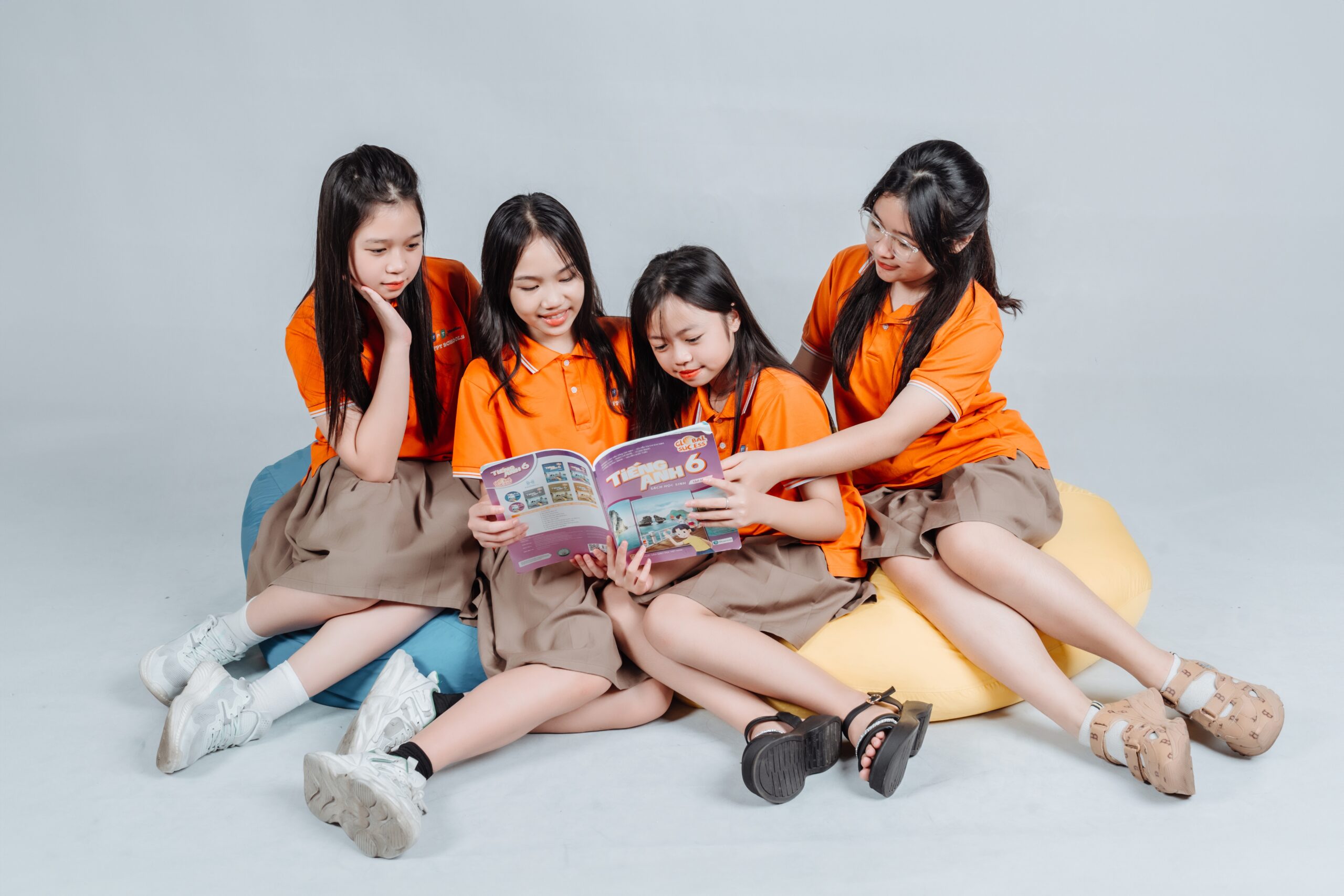 Khám Phá Các Cách Đồng Hành Cùng Con Học Tiếng Anh Hiệu Quả