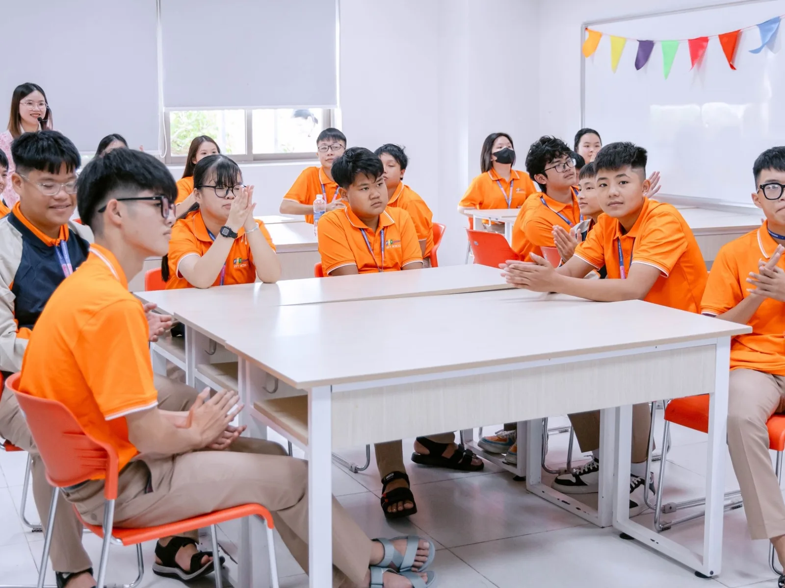 Khuyến khích trẻ đặt câu hỏi và thể hiện suy nghĩ của mình