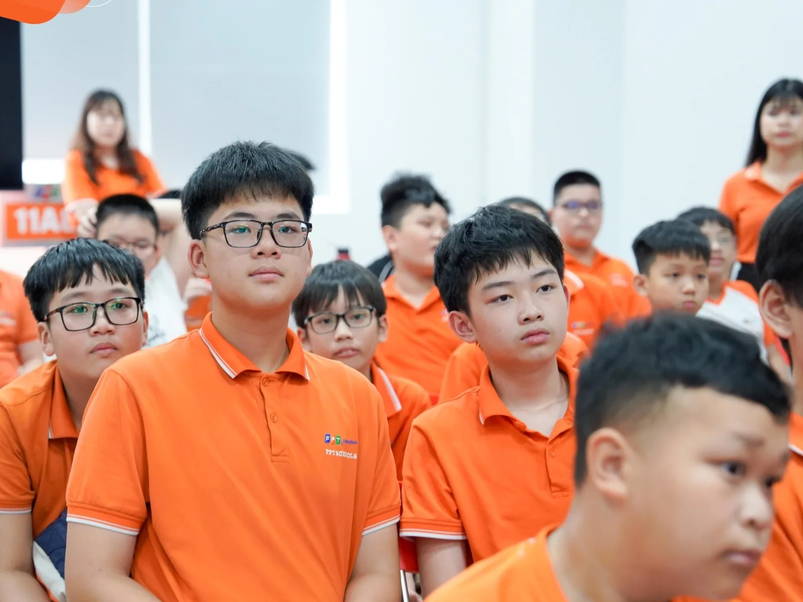 Sử dụng ngôn ngữ phù hợp, rõ ràng và dễ hiểu