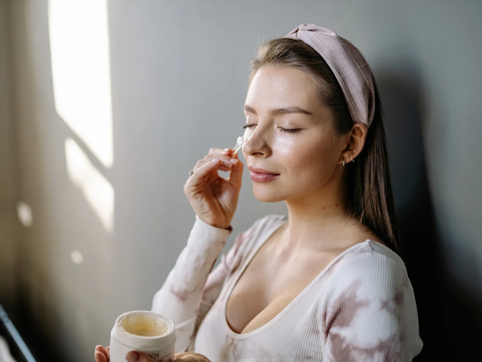 Các phương pháp tự nhiên giúp hết mụn hiệu quả và an toàn tại nhà