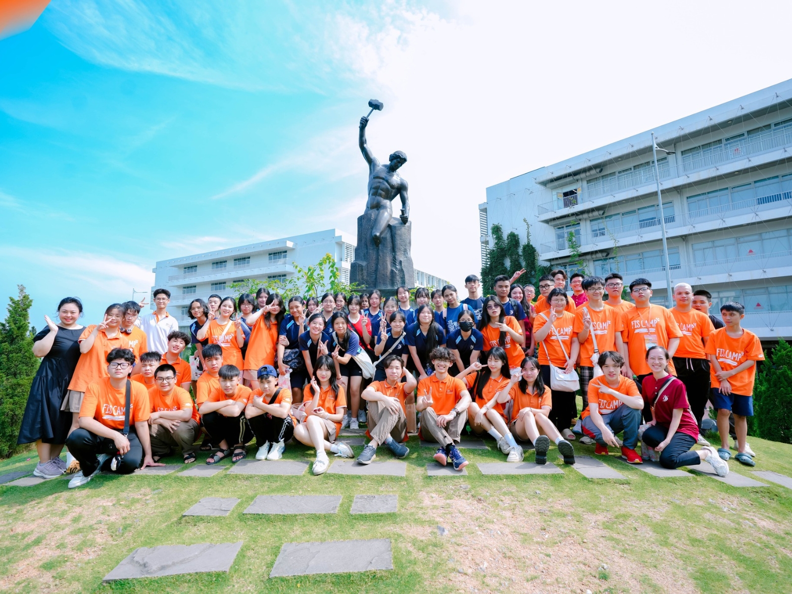 Bước 5: Ôn luyện và làm quen với bài thi