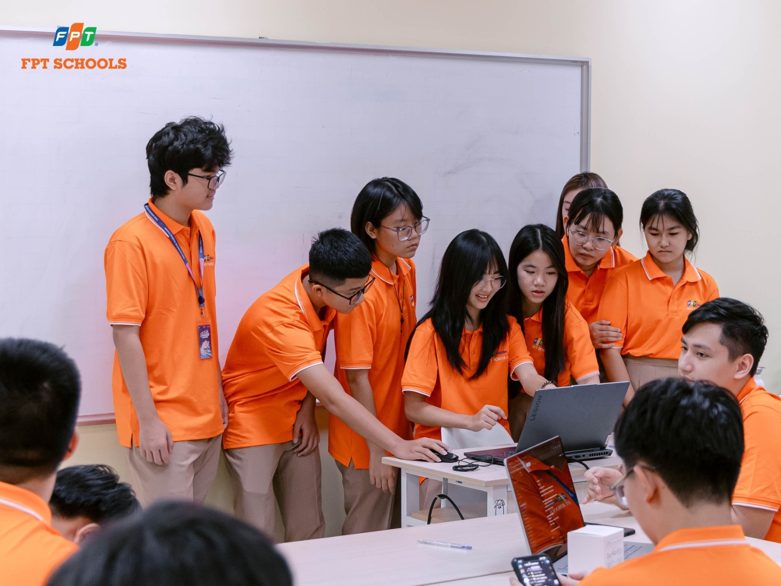 Chương trình tích hợp là gì? Xu hướng giáo dục song ngữ hiện đại - FPT Education Chương trình quốc tế tích hợp song song