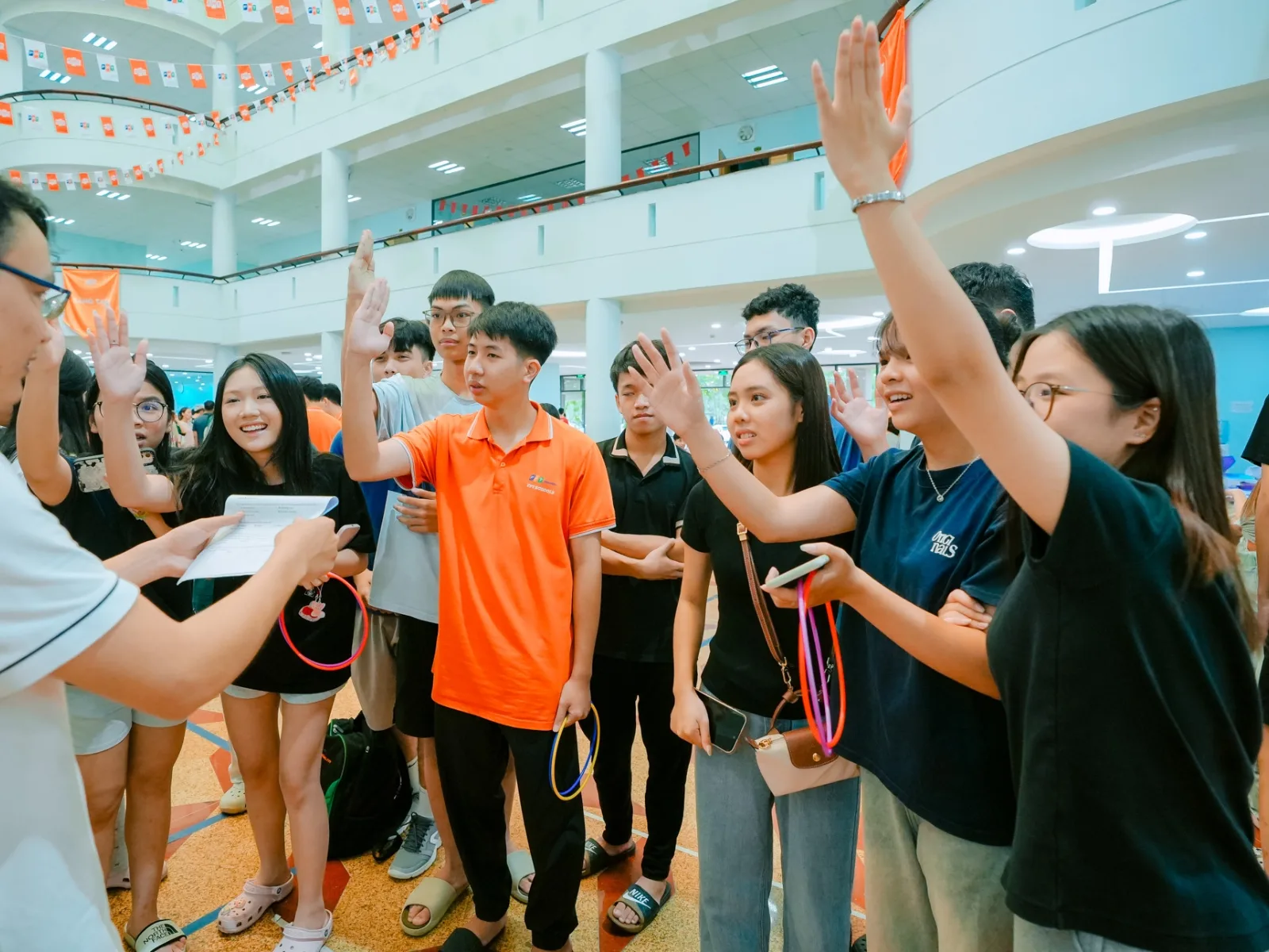 Phát triển kỹ năng cá nhân và nâng cao giá trị bản thân