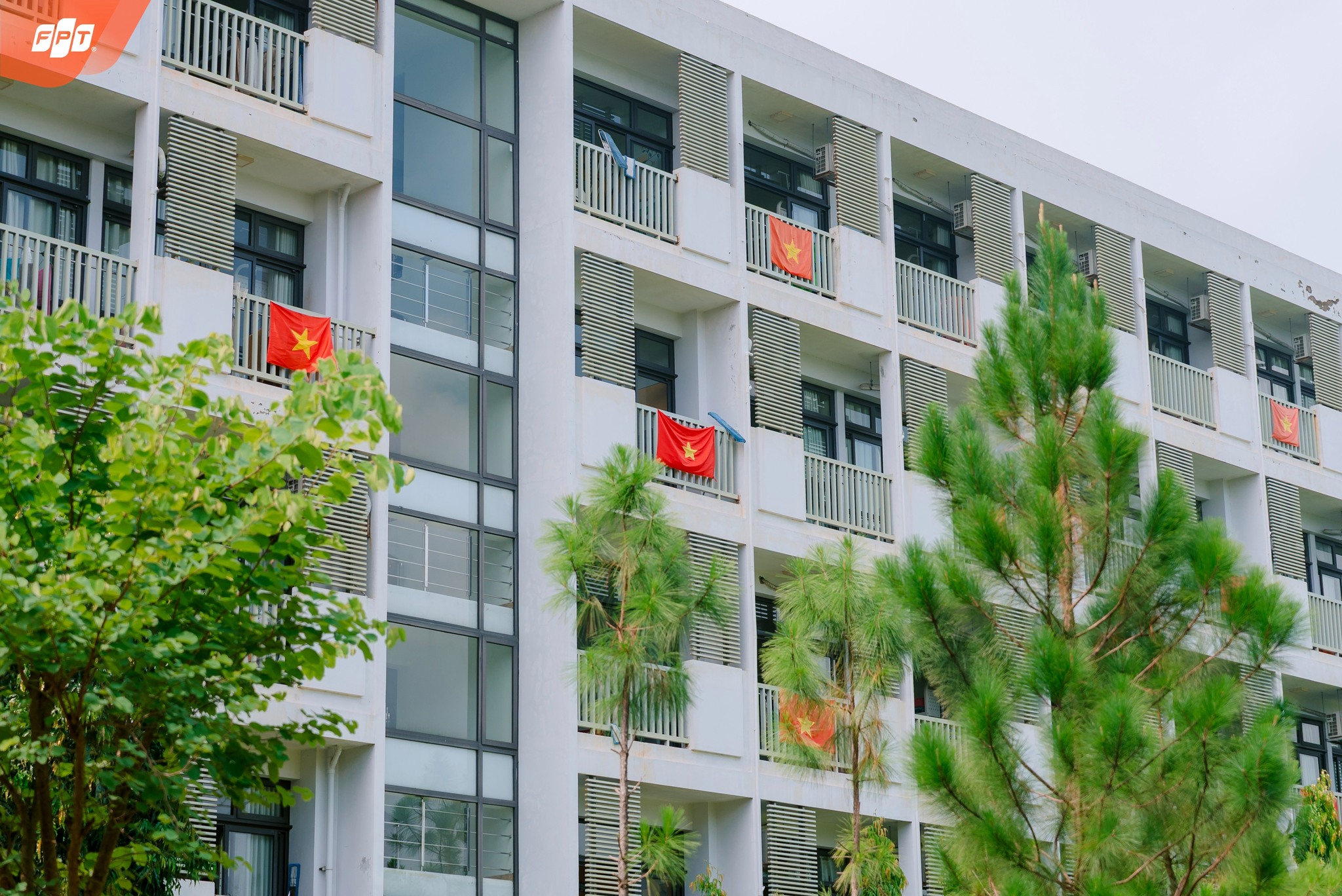 Du Học Nên Chọn Nước Nào? Hướng Dẫn Toàn Diện Giúp Bạn Chọn Quốc Gia Phù Hợp Nhất - FPT Education Du Học Nên Chọn Nước Nào? Hướng Dẫn Toàn Diện Giúp Bạn Chọn Quốc Gia Phù Hợp Nhất