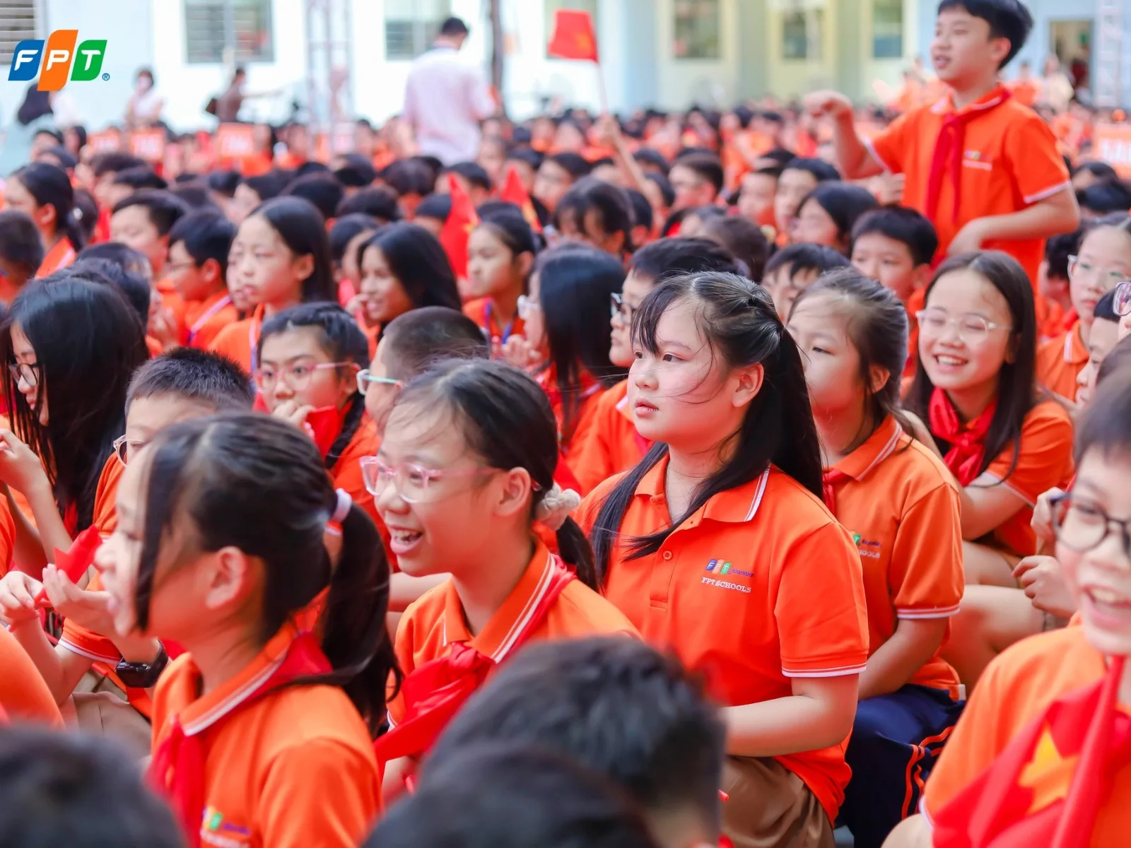 Những Thách Thức Và Giải Pháp Nuôi Dạy Con Trong Thời Đại Mới Cha Mẹ Cần Biết