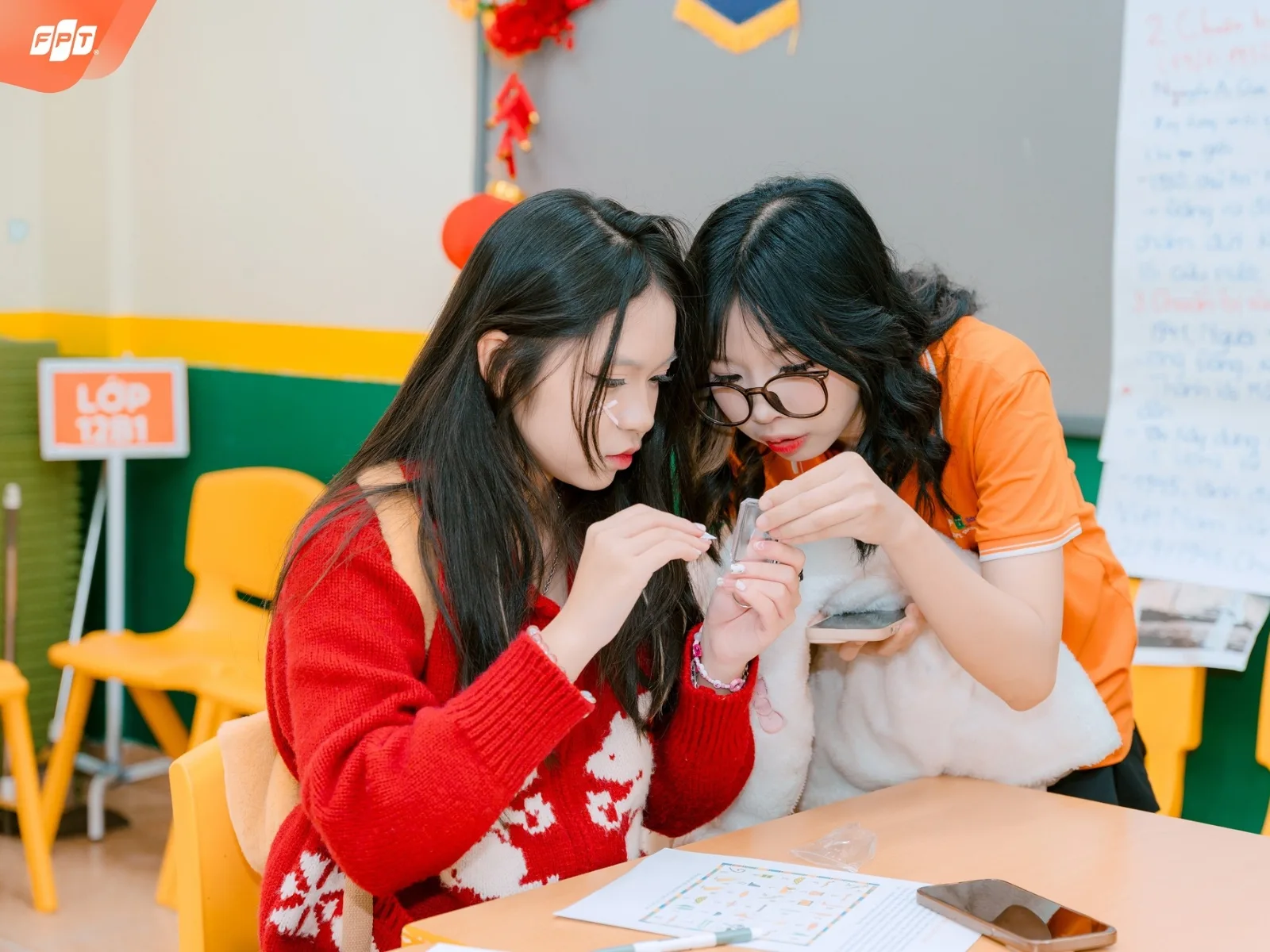 Những Thách Thức Và Giải Pháp Nuôi Dạy Con Trong Thời Đại Mới Cha Mẹ Cần Biết | FPT Schools