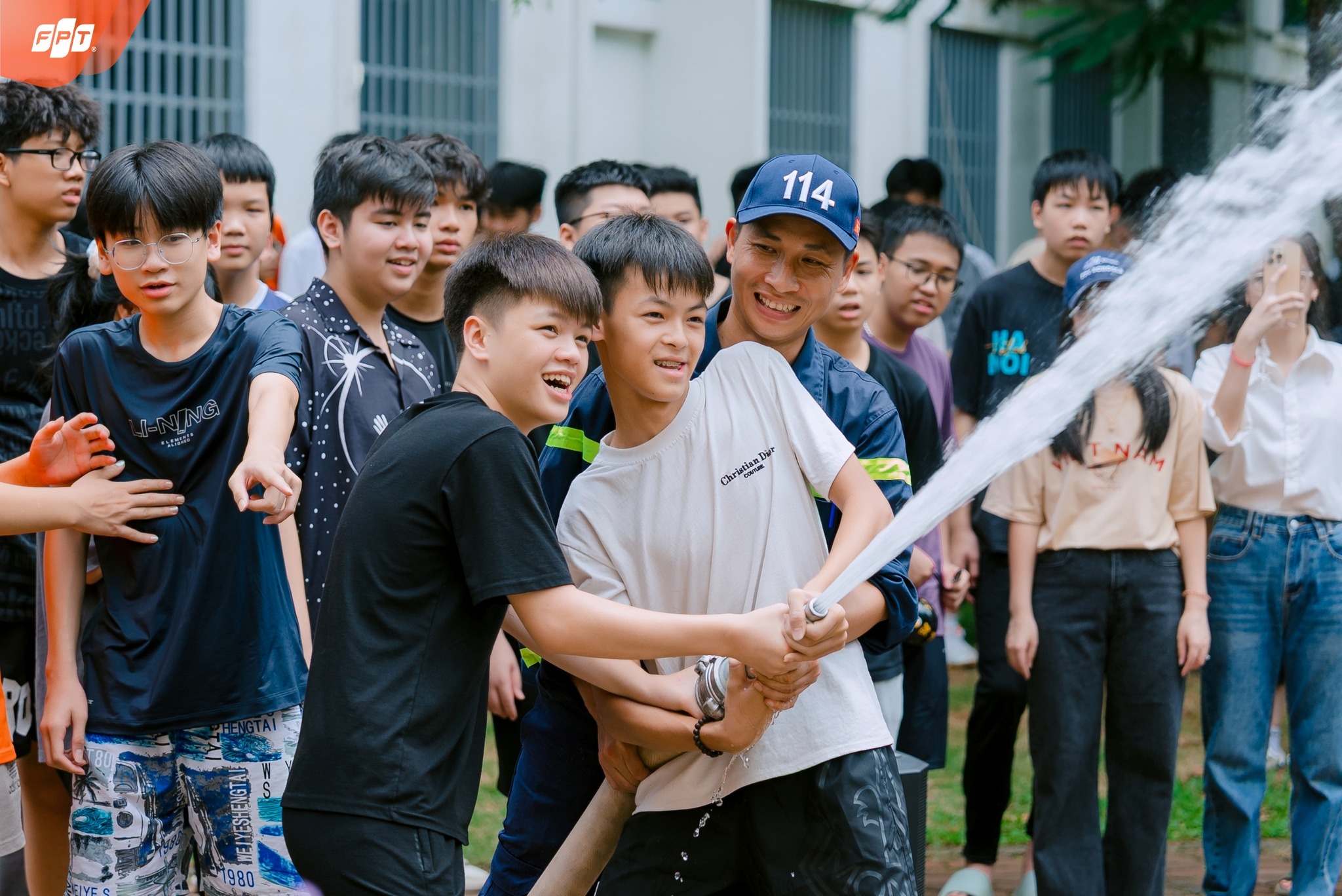 Làm Thế Nào Để Nâng Cao Hiệu Quả Giao Tiếp Giữa Cha Mẹ Và Con Cái Trong Gia Đình