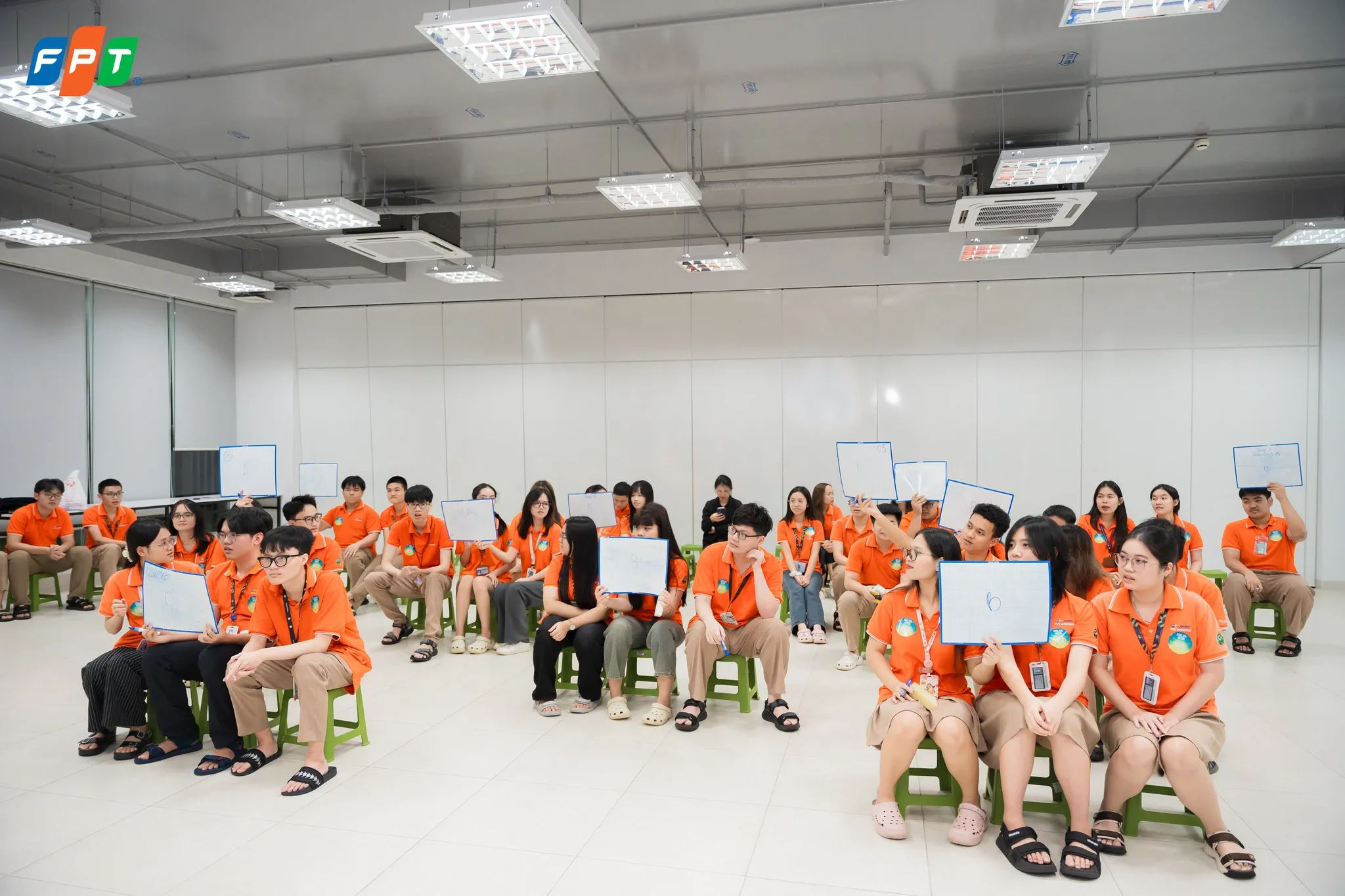 Bệnh tăng động là gì? Dấu hiệu nhận biết và cách giúp trẻ cải thiện - FPT Education bệnh tăng động là gì