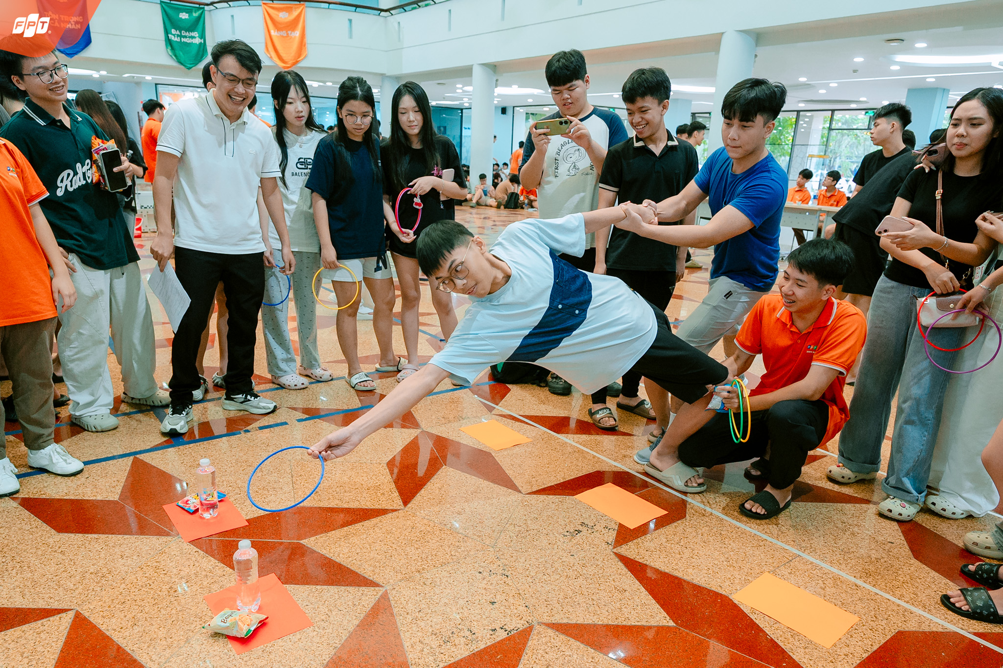 Bí Quyết Giúp Bạn Săn Học Bổng Du Học Phổ Thông Hiệu Quả - FPT Education Bí Quyết Giúp Bạn Săn Học Bổng Du Học Phổ Thông Hiệu Quả