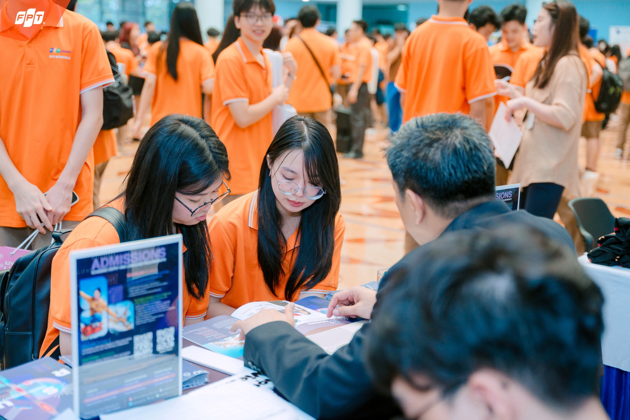 Bí Quyết Giúp Bạn Săn Học Bổng Du Học Phổ Thông Hiệu Quả - FPT Education Bí Quyết Giúp Bạn Săn Học Bổng Du Học Phổ Thông Hiệu Quả