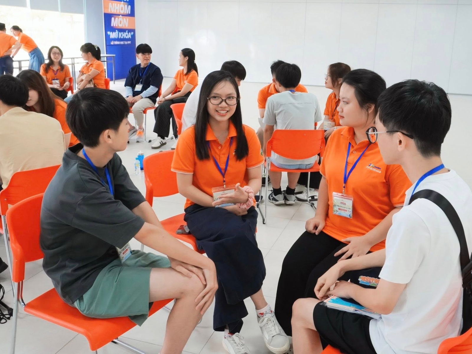 Học công nghệ thông tin ra làm nghề gì? Cơ hội việc làm rộng mở trong thời đại số - FPT Education Tổng quan về ngành công nghệ thông tin