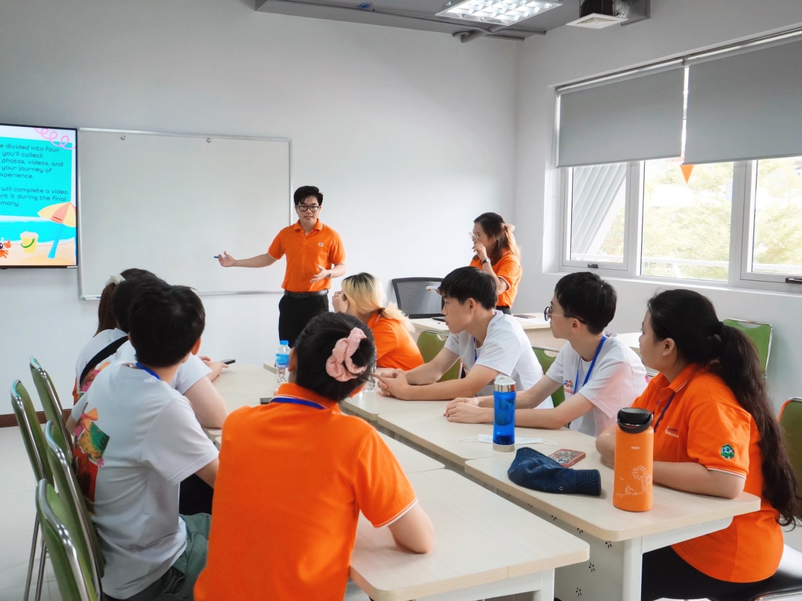 Học công nghệ thông tin ra làm nghề gì? Cơ hội việc làm rộng mở trong thời đại số - FPT Education Học công nghệ thông tin ra làm nghề gì? Top nghề hot và dễ xin việc nhất hiện nay